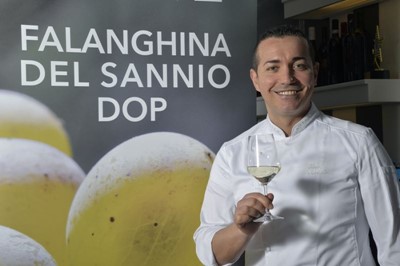 Gino Sorbillo testimonial della Falanghina del Sannio DOP